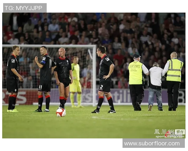 足球明星意外掉号瞬间高清图片大集合让你一睹风采与幽默时刻